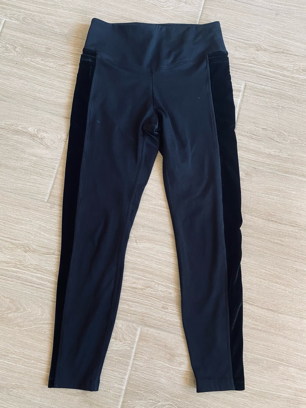 PINK Victoria's Secret Cozy Fleece Leggings Black Velvet Side Stripe Small⁠